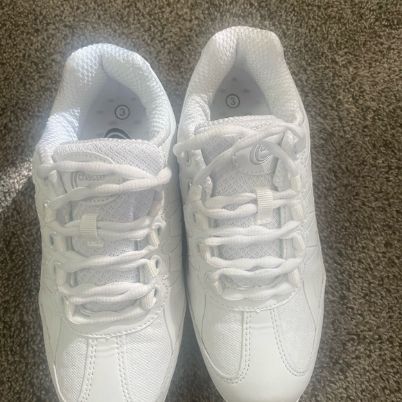 Chassé Kids White Sneakers - Picture 3 of 7